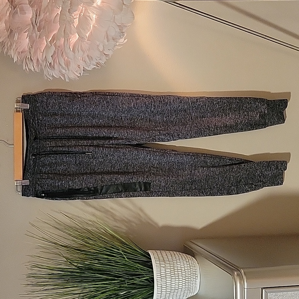 American Eagle Joggers